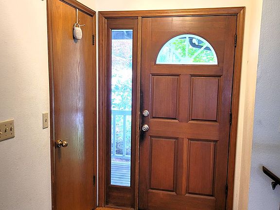 4th image of 3320 Allen Ave