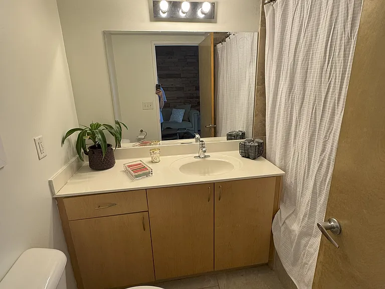 1661 La France St NE #407 — Photo 49