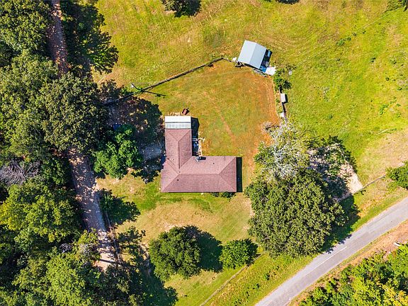 5th image of 40 Highridge Dr
