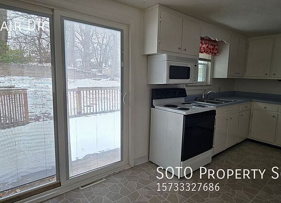 4th image of 1221 Belair Dr