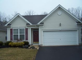23 Woodstock Ct, Jackson, NJ 08527