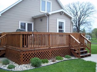 205 1/2 E Mill Ave, Drayton, ND 58225