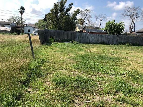 5th image of 6413 McArdle Rd