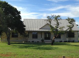 156 Northview Ln, Fredericksburg, TX 78624