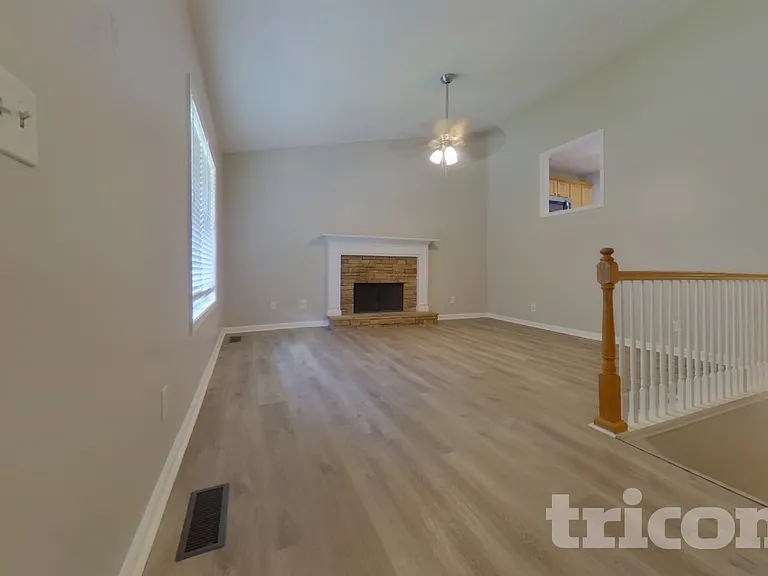 39 Dane Ln — Photo 2