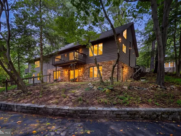 8208 Edwin Raynor Blvd, Pasadena, MD 21122