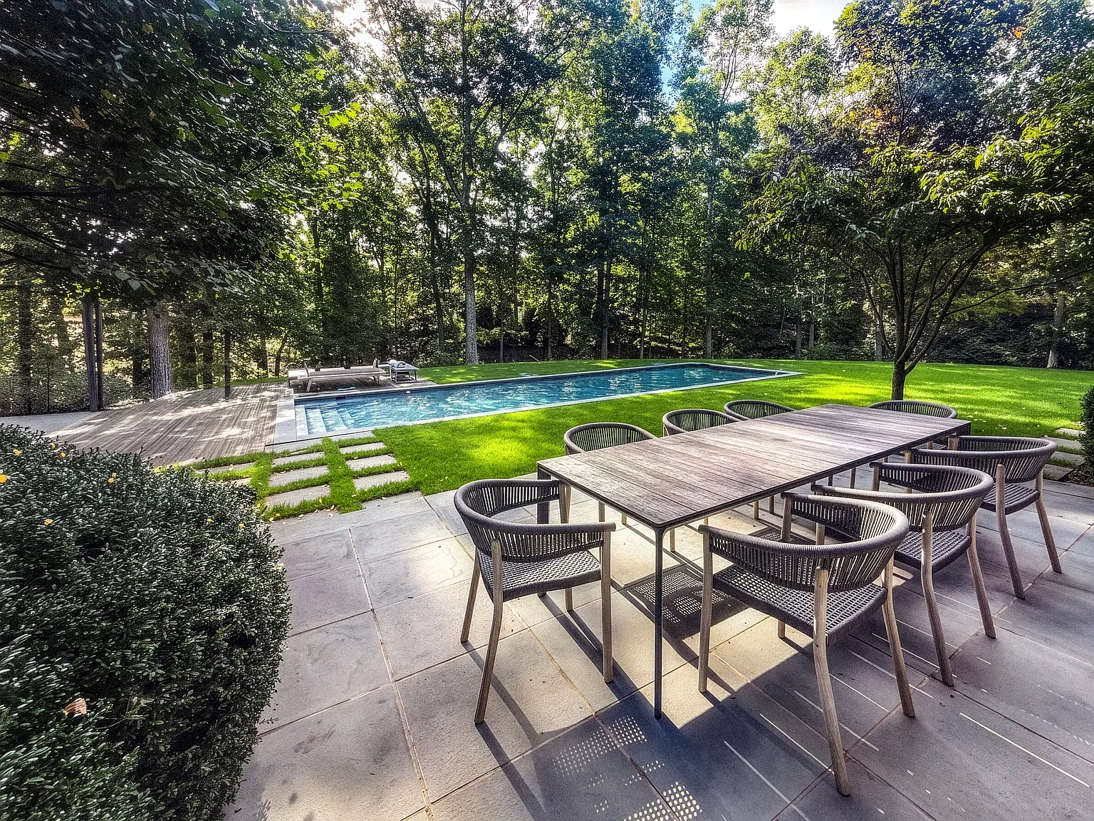 Stunning Modern Home For Rent In Sag Harbor — Photo 2