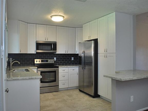 5th image of 1207 Strawberry Park Ln