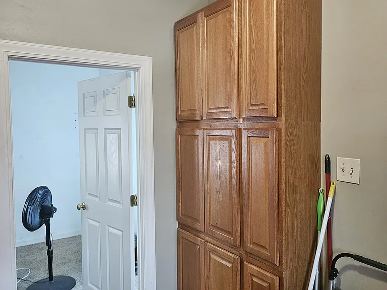 1668 N Van Buren St — Photo 9