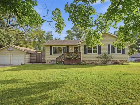 11811 E 53rd St, Kansas City, MO 64133