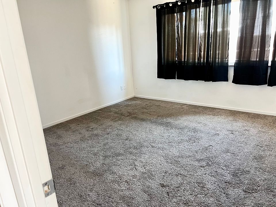 1st image of 518 Gold St