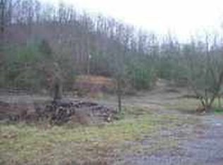 1555 Peck Hollow Rd, Hustonville, KY 40437