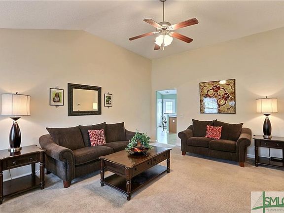 3rd image of 139 Willow Dr