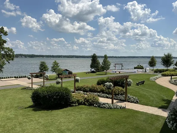 2400 East Geneva STREET #1812, Delavan, WI 53115