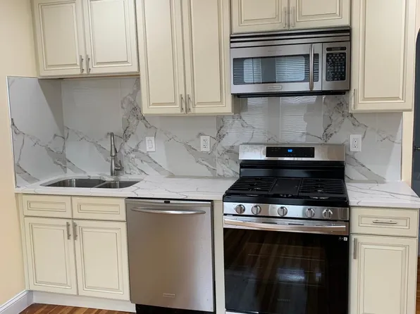 25 Tucker St #1, Milton, MA 02186