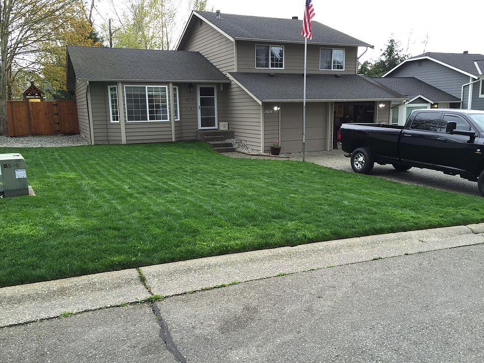 2nd image of 1424 218th Pl SW