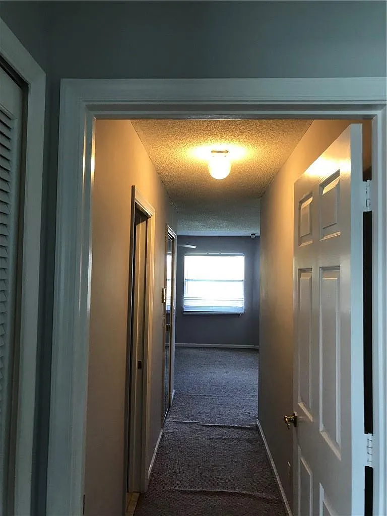 3 bed, 2.5 bath, 1884 sqft, $3,200 — Photo 3