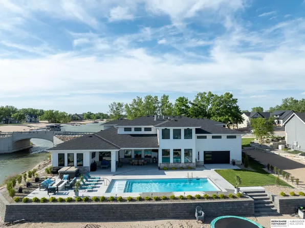311 Osprey Ln, Ashland, NE 68003