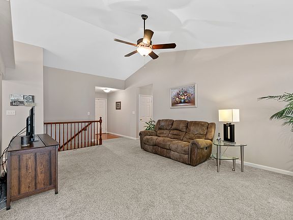 4th image of 4415 Worthington Place Dr