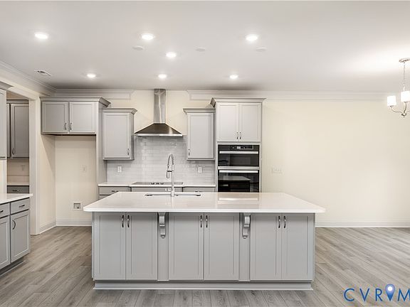 4th image of 11366 Pinewild Dr