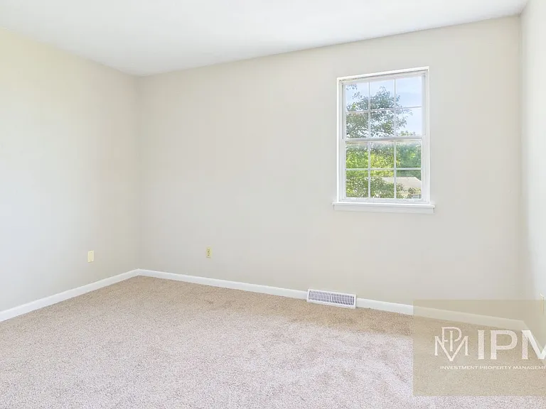 1955 Cherry Manor Dr — Photo 9