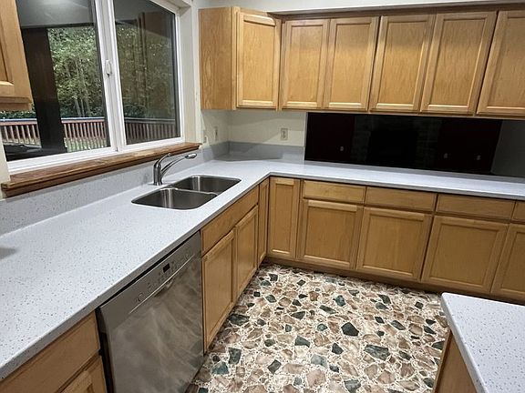 5th image of 7247 Columbine Pl NW