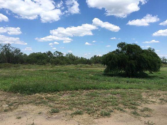 4th image of 2690 N Fm 1557