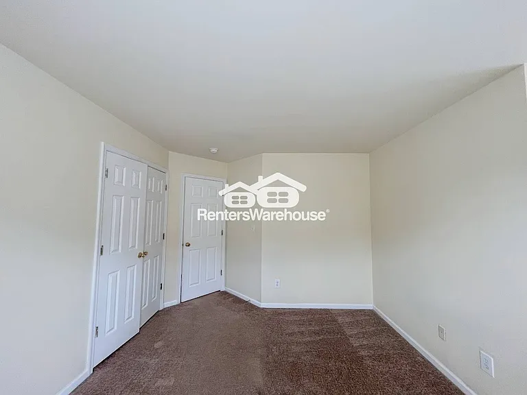 3711 Bay Cres — Photo 33