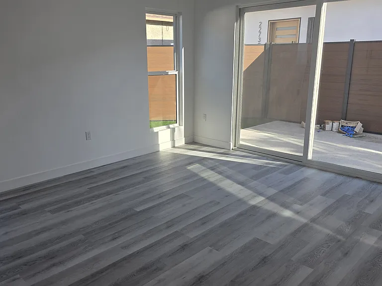 22732 Mariano St — Photo 14