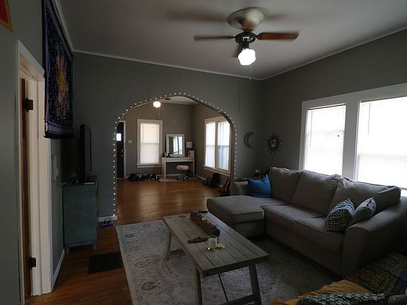 5th image of 1015 Bertrand St #1