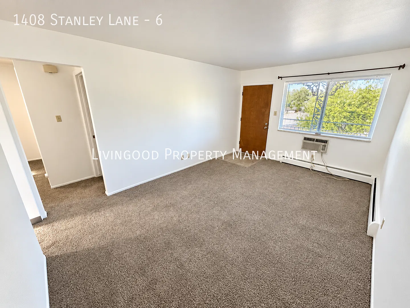 Colonial Manor — Photo 3