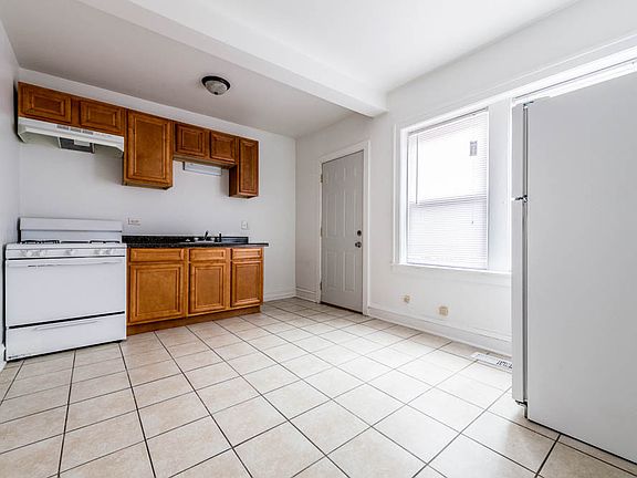 5th image of 6455 S Fairfield Ave #1
