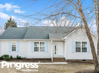 208 Mitchell Ave., Clayton, NC 27520