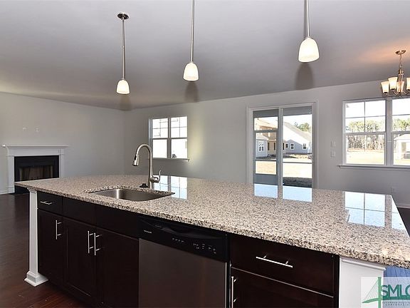 4th image of 104 Bushwood Drive