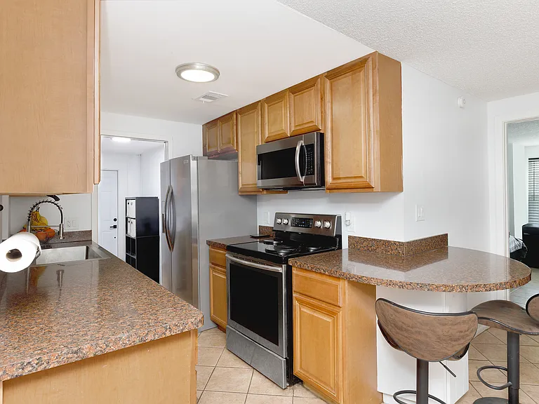 1041 Jadewood Ave — Photo 6