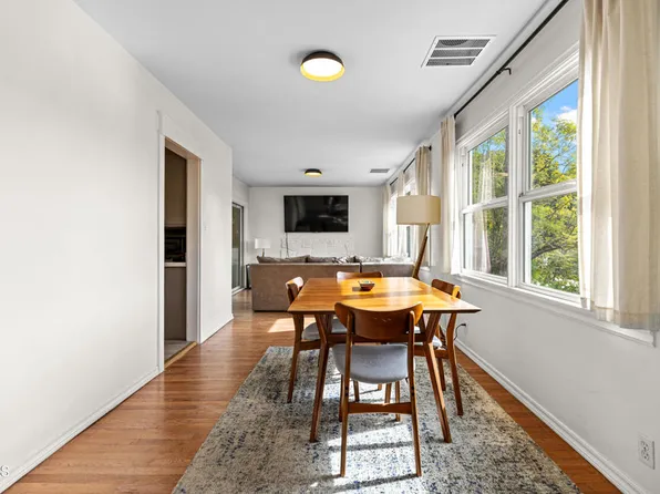 3121 Lake Hollywood Dr, Los Angeles, CA 90068