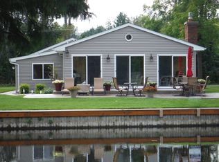 486 Ottawa Ln, Houghton Lake, MI 48629