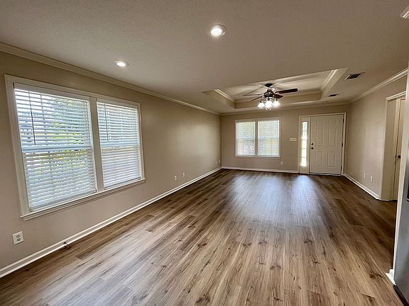 5th image of 1032 W Stanfill St