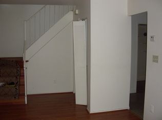 10302 Ridgeline Dr, Gaithersburg, MD 20886