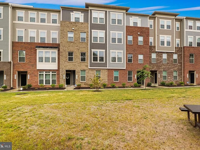 24745 Monk Meadows Ter #17A — Photo 8