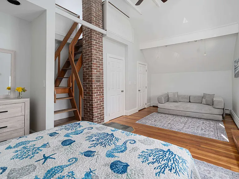 11 Atlantic St — Photo 17