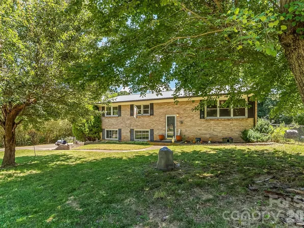 312 Hidden Valley Cir, Canton, NC 28716