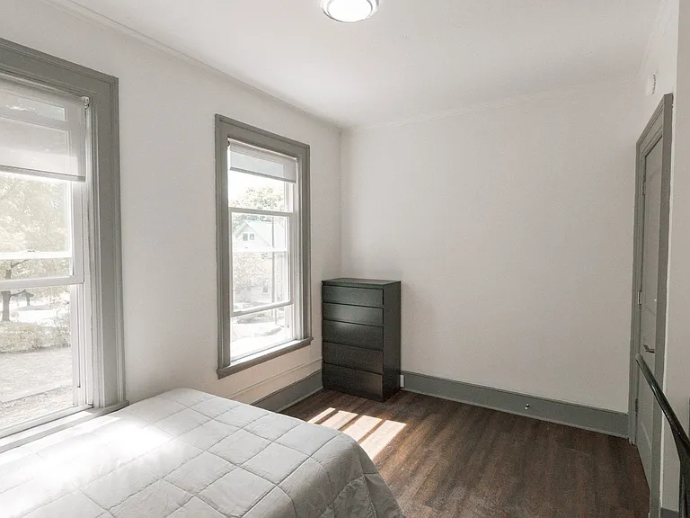 110-113 Stewart Ave — Photo 117