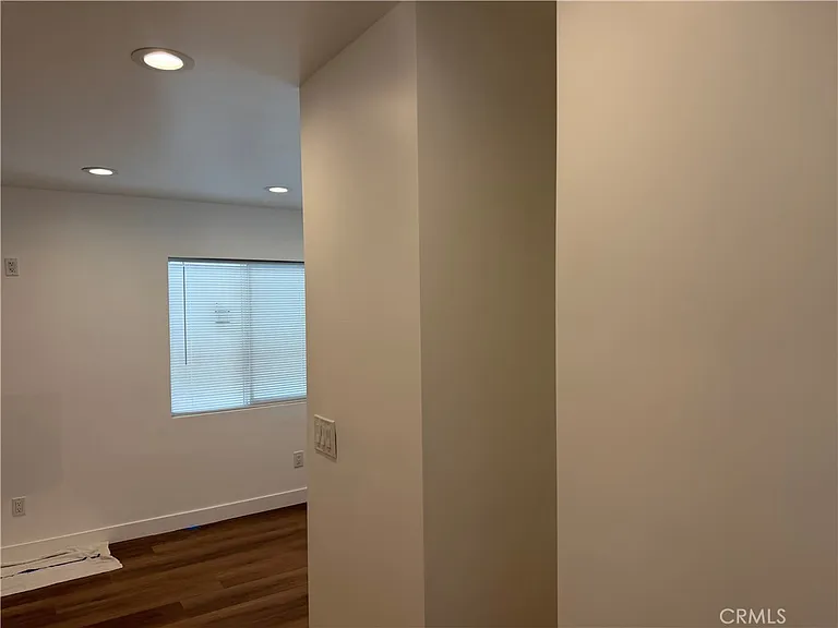 988 Valencia St #6 — Photo 35