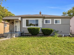 25636 Buick St, Roseville, MI