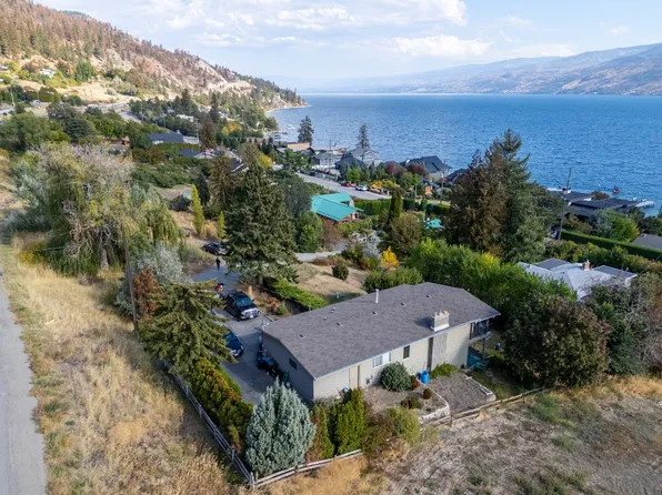 5284 Tailyour Ln, Peachland, BC V0H 1X1