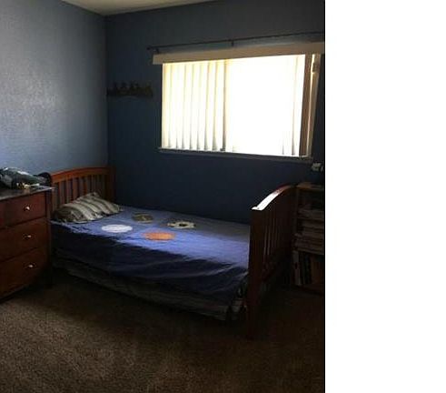 4th image of 4745 N Lakewood Dr