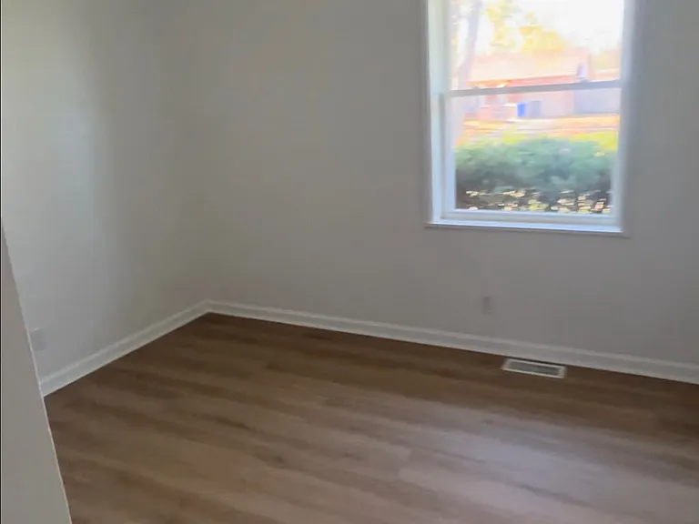 1254 Bordeaux Dr — Photo 5