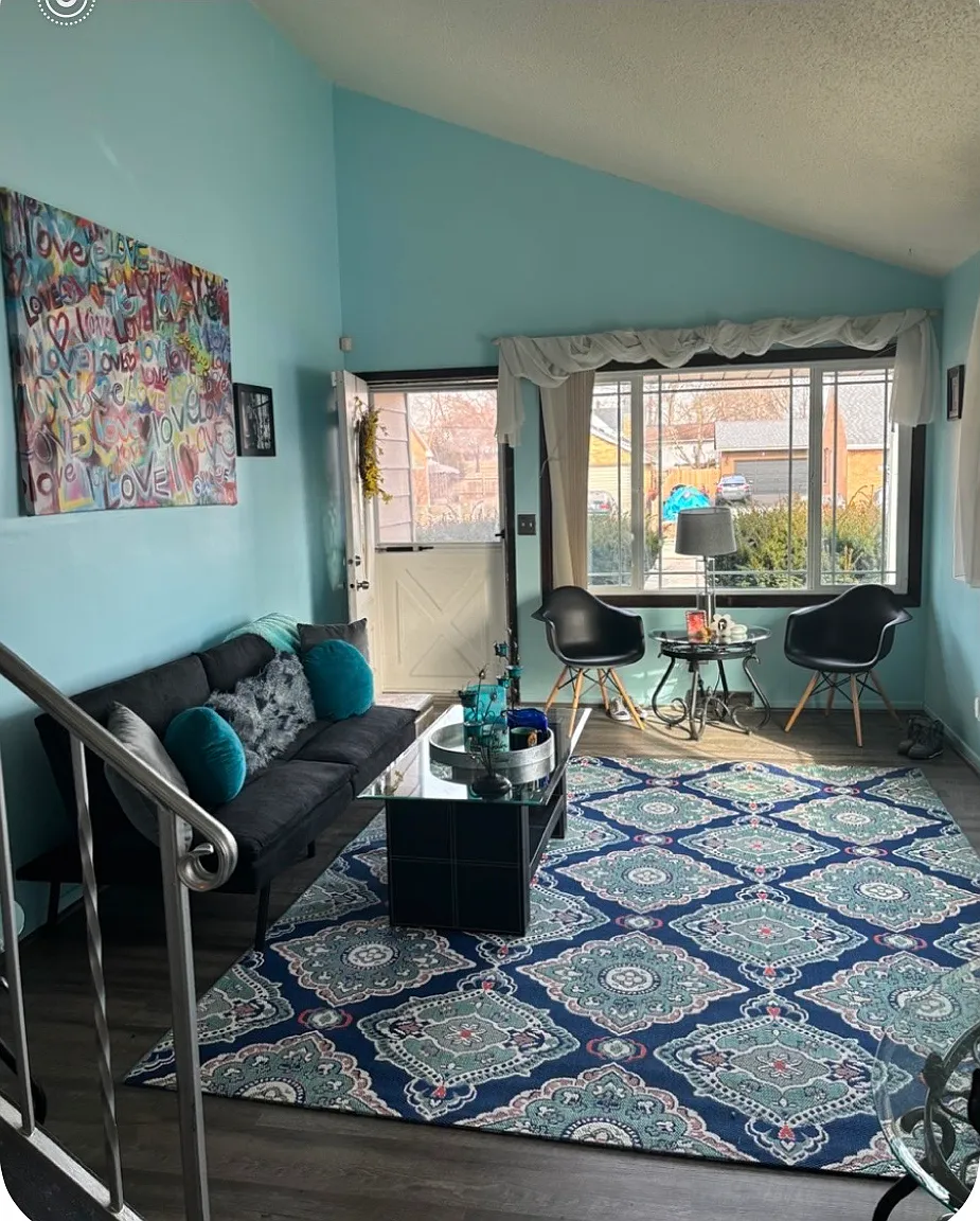 4 bed, 1.5 bath, 1022 sqft, $2,500 — Photo 3