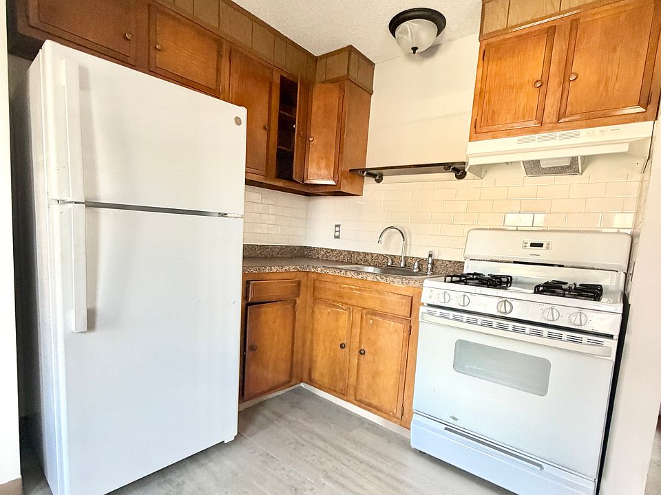 1st image of 17 Brown St #2RR